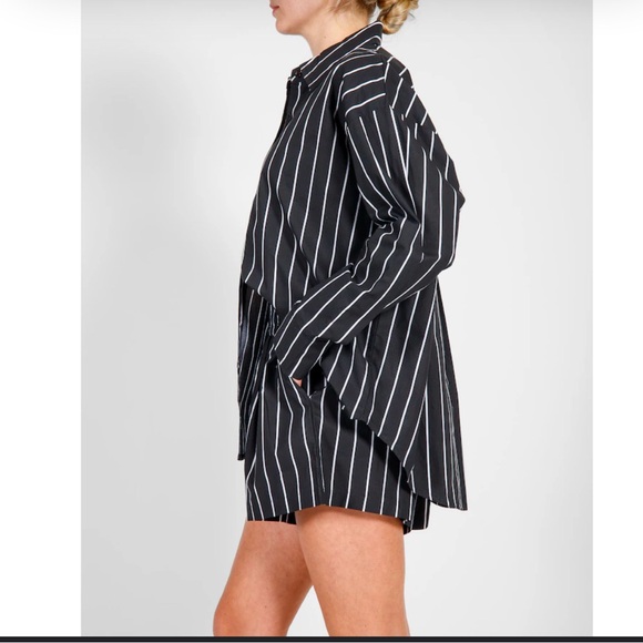 VGUC Brunette The Label oversize black button down long shirt with white stripe - Picture 2 of 10